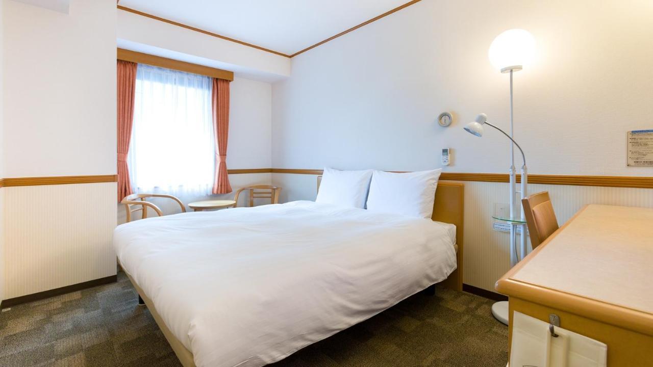 Toyoko Inn Okinawa Naha Asahibashi Ekimae Exterior foto