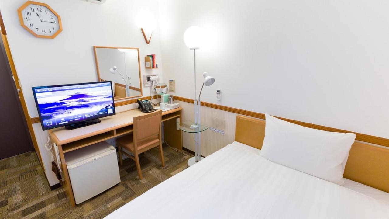 Toyoko Inn Okinawa Naha Asahibashi Ekimae Exterior foto