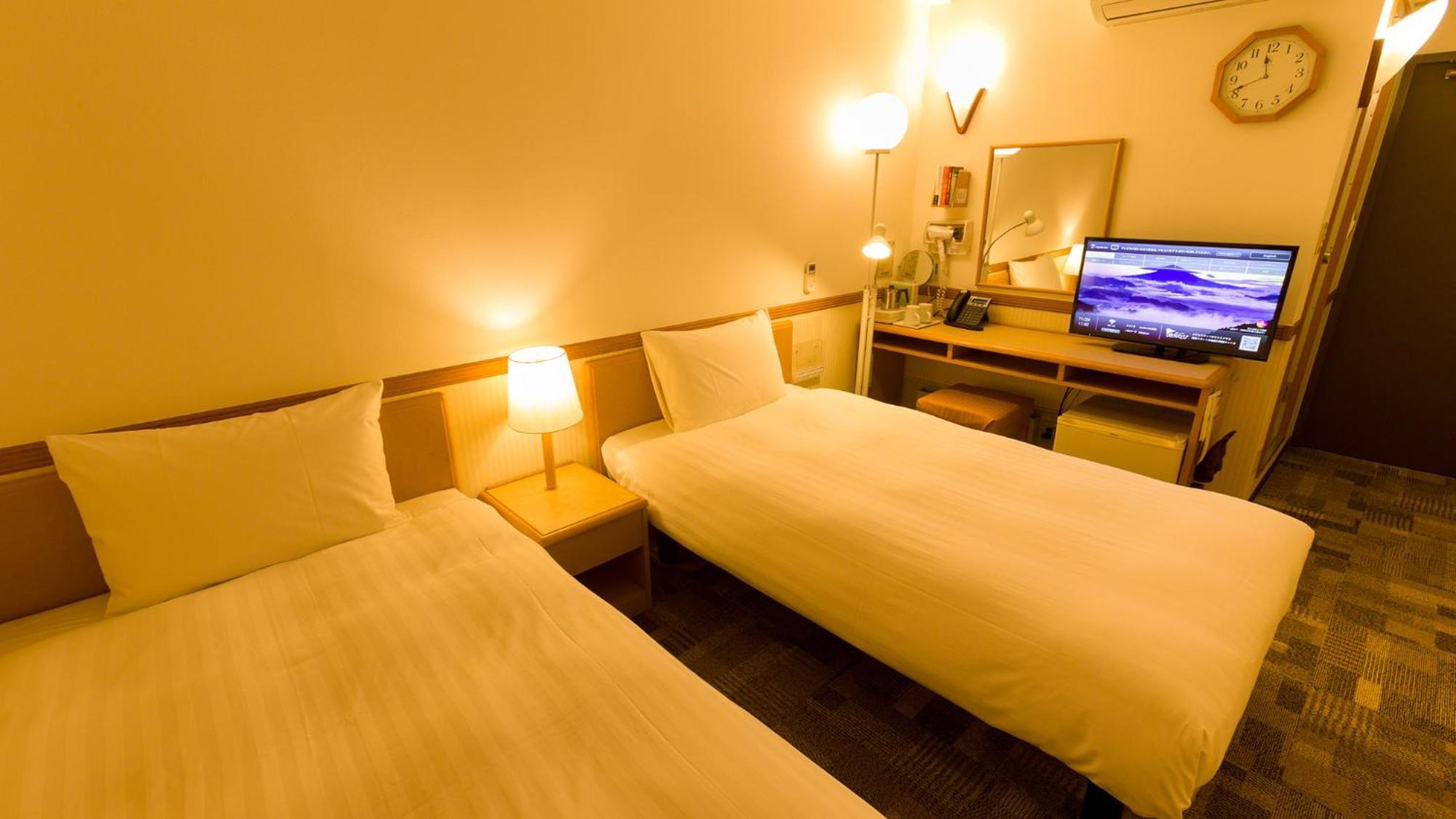 Toyoko Inn Okinawa Naha Asahibashi Ekimae Zimmer foto