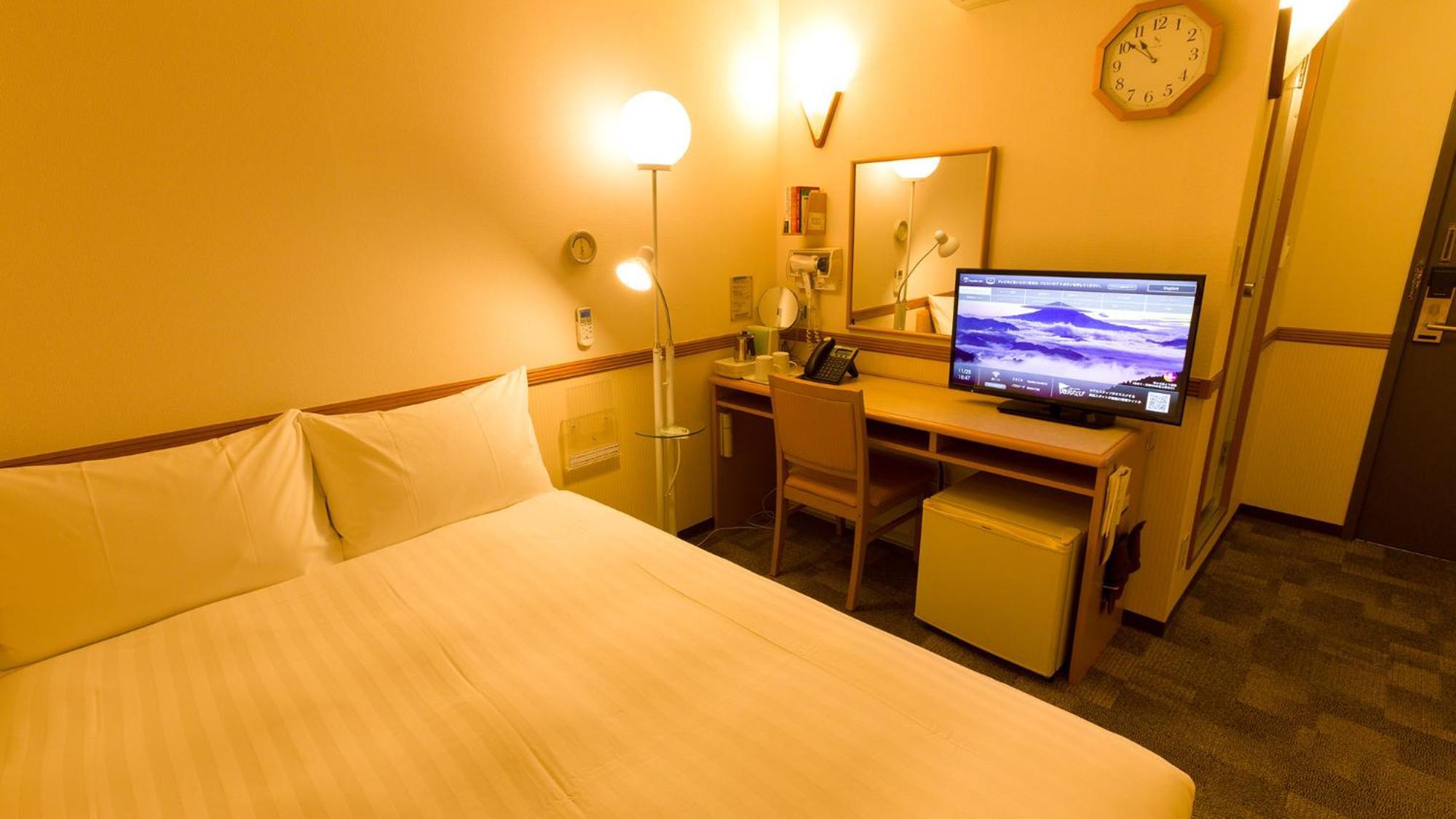 Toyoko Inn Okinawa Naha Asahibashi Ekimae Zimmer foto