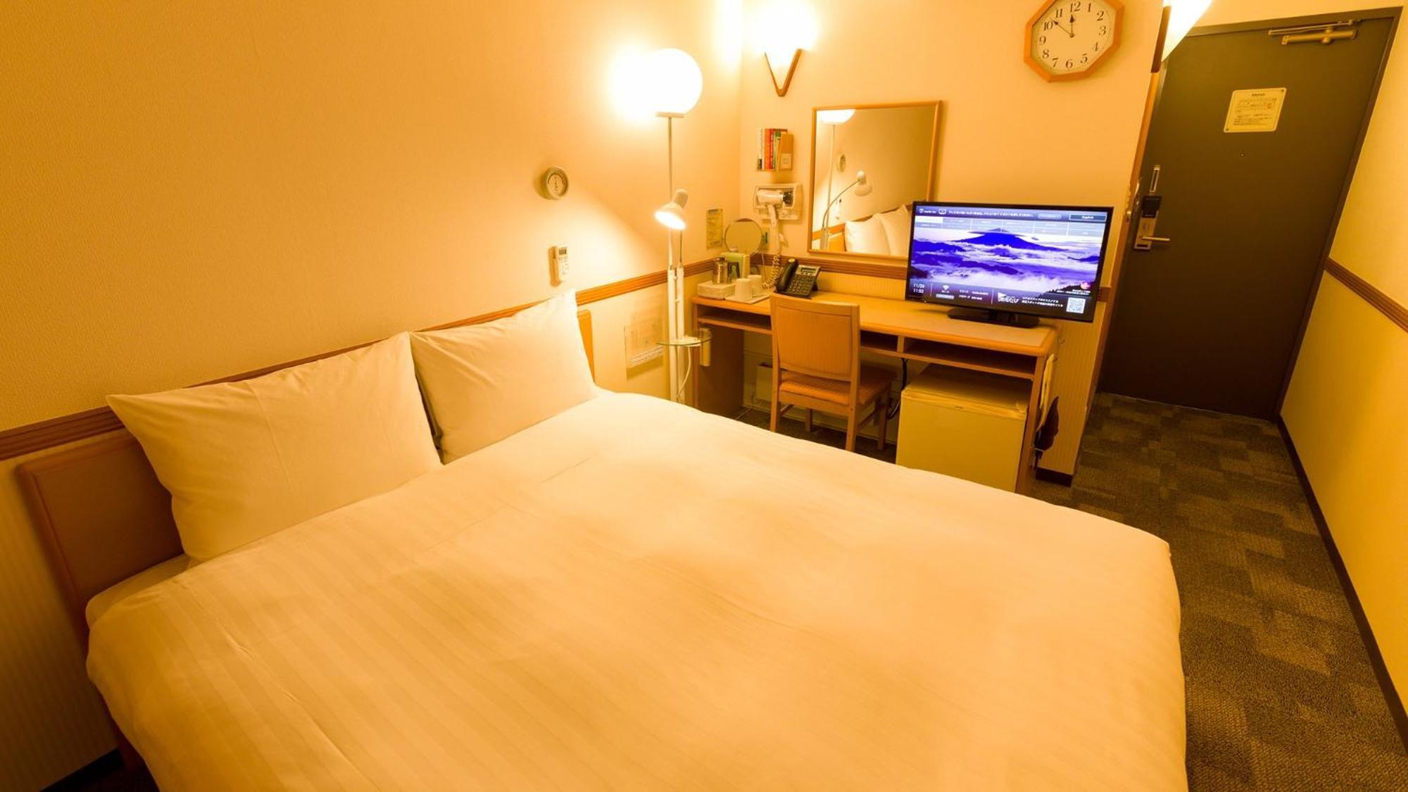 Toyoko Inn Okinawa Naha Asahibashi Ekimae Zimmer foto