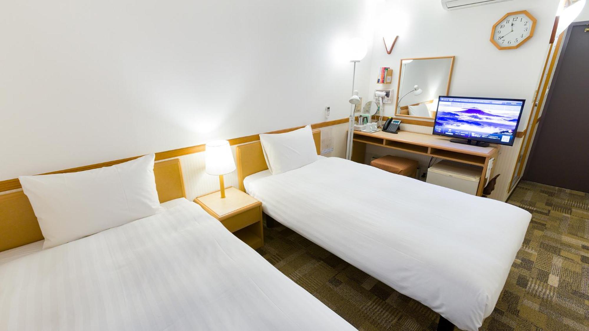 Toyoko Inn Okinawa Naha Asahibashi Ekimae Zimmer foto