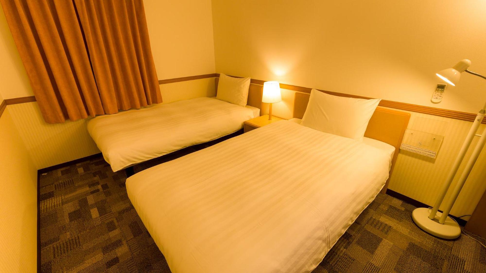 Toyoko Inn Okinawa Naha Asahibashi Ekimae Zimmer foto