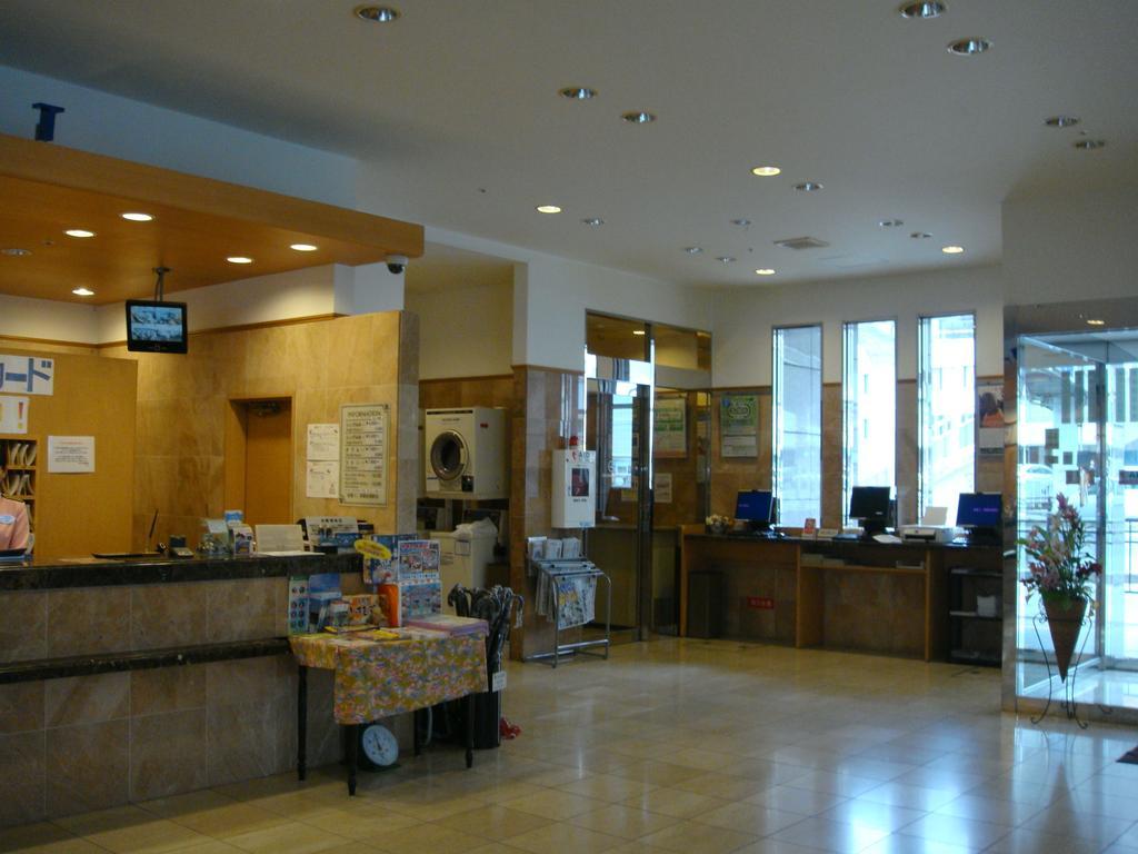 Toyoko Inn Okinawa Naha Asahibashi Ekimae Exterior foto